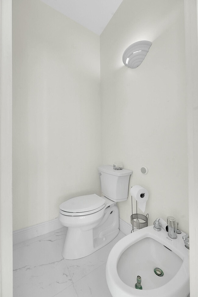 Building Photo - 13620 Folkestone Ct