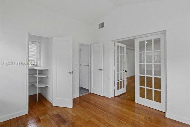 Building Photo - 4630 SW 13th Terrace