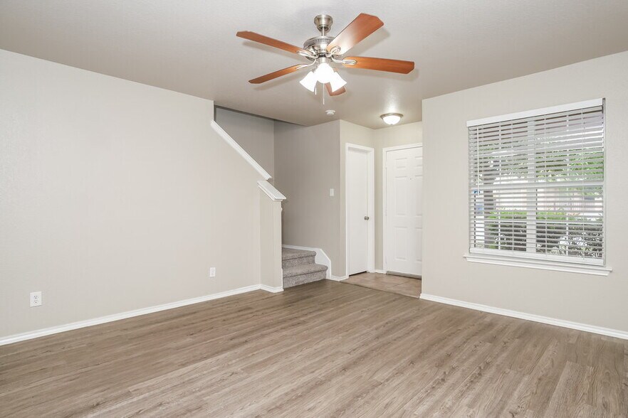 Building Photo - 7858 Hedrick Farm