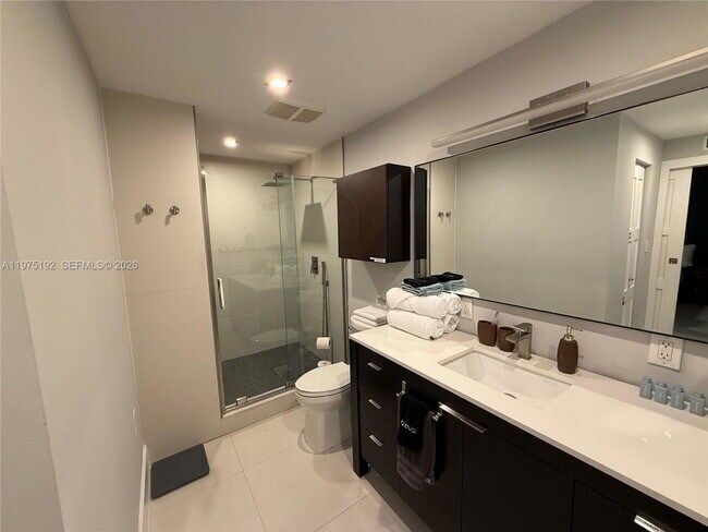 Building Photo - 4850 SW 4th St