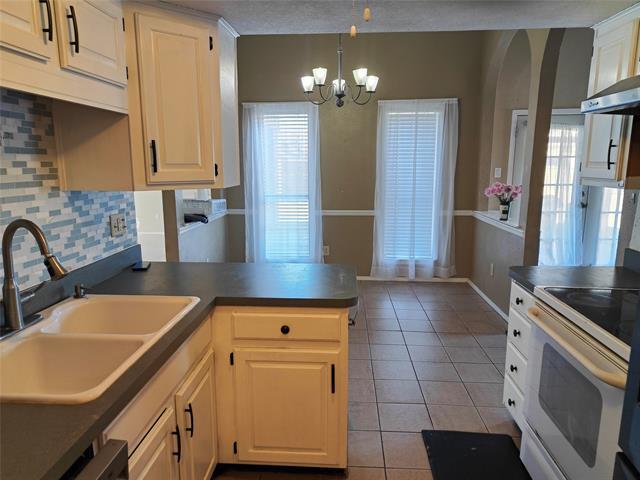 Building Photo - 2513 Crown Cir