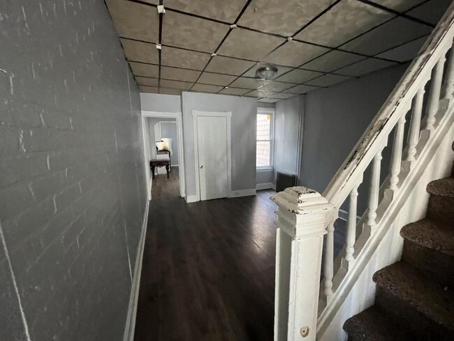 Primary Photo - 720 Roebling Ave