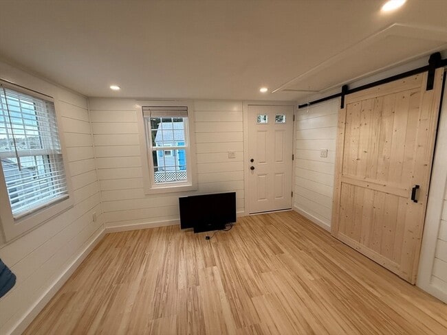 Building Photo - 68 Post N Rail Ave