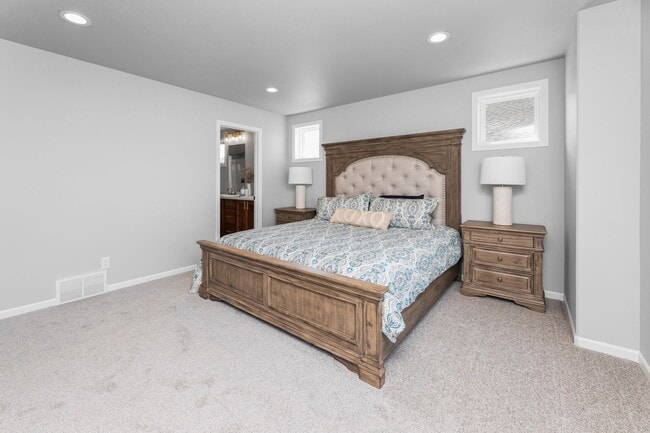 Building Photo - 4-bedroom, 3-bathroom South Fargo Single-Family Home w/ 2 Stall Garage