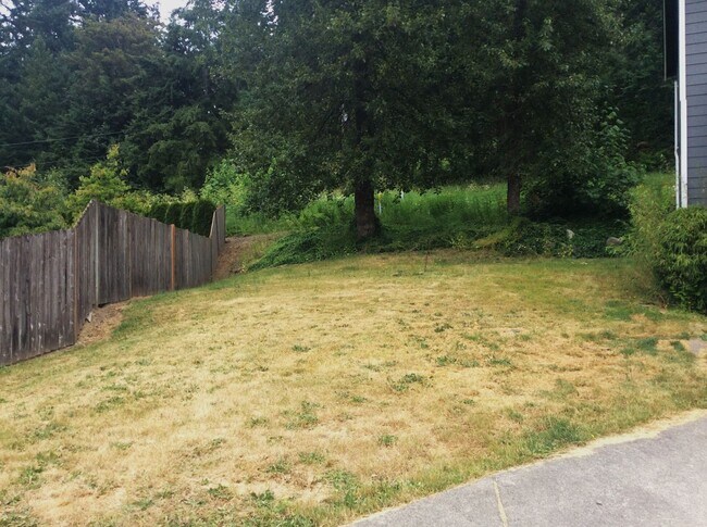 Building Photo - Mitra - Bisht Puyallup
