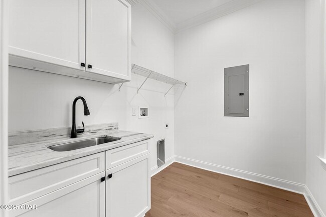 Building Photo - 3500 Fox Run Blvd