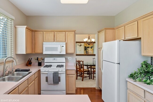 Building Photo - 1085 Red Clover Dr