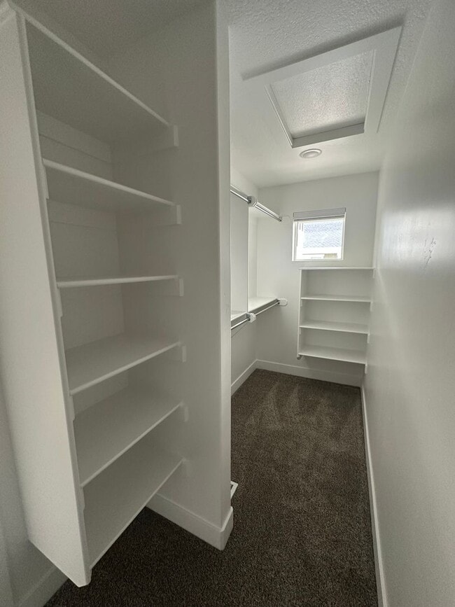Building Photo - 3139 E Thorley Dr