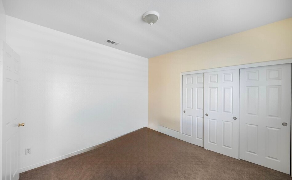 Building Photo - 29734 Big Dipper Way