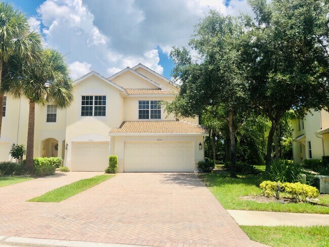 Building Photo - Milano - 3BR/2BA Unfurnished Townhome in N...