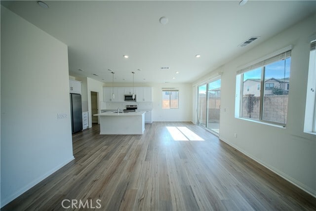 Building Photo - 558 Pablo Rd