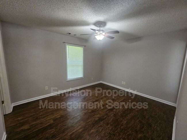 Building Photo - 1393 N Hampton Dr