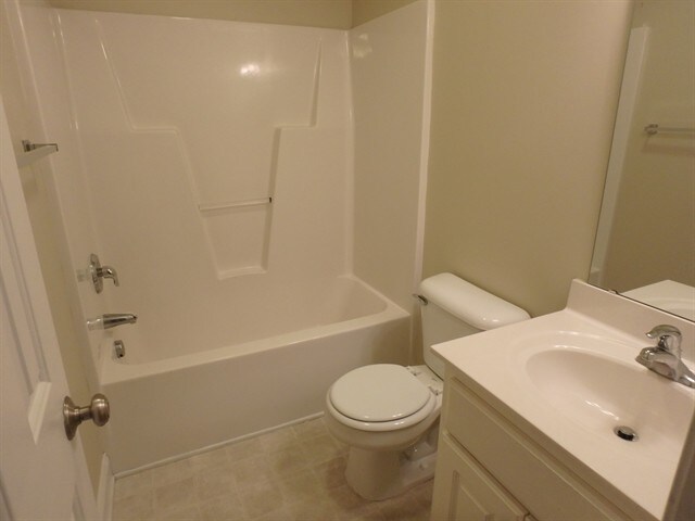 Building Photo - 166 Moonlight Dr