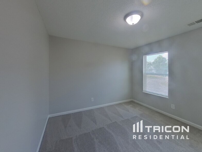 Building Photo - 845 Wickham Ln