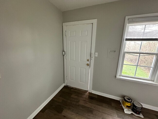 Building Photo - Three Bed NE OKC