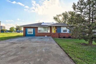 Building Photo - 5016 N Woodward Ave