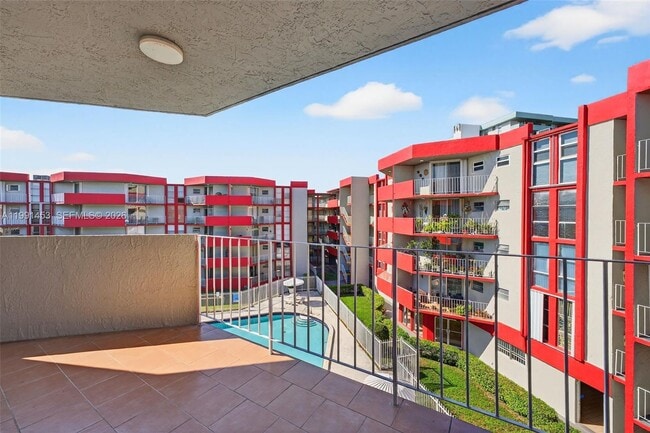 Building Photo - 1750 W 46th St