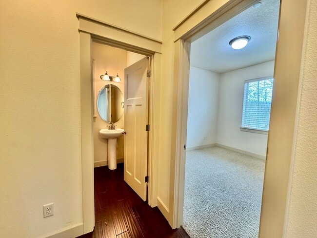 Building Photo - COMING SOON INQUIRE WITHIN- Beautiful 5 bdrm  and master on the main Home in Lacamas Meadows subd...