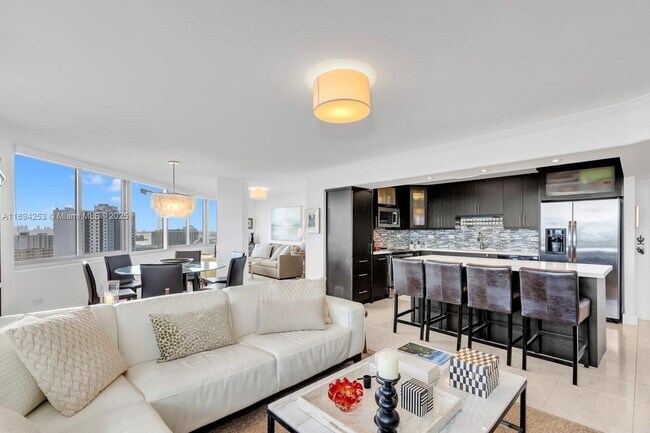 Building Photo - 7135 Collins Ave