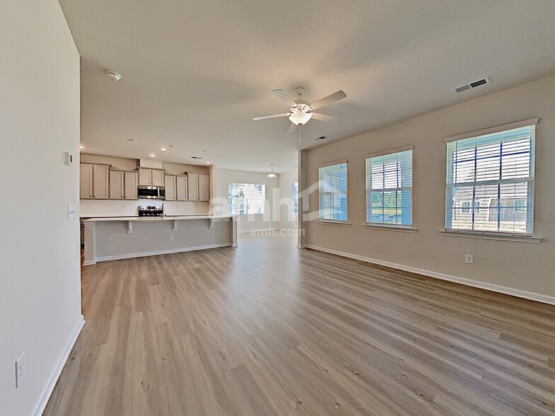 Building Photo - 14305 Cato Dr