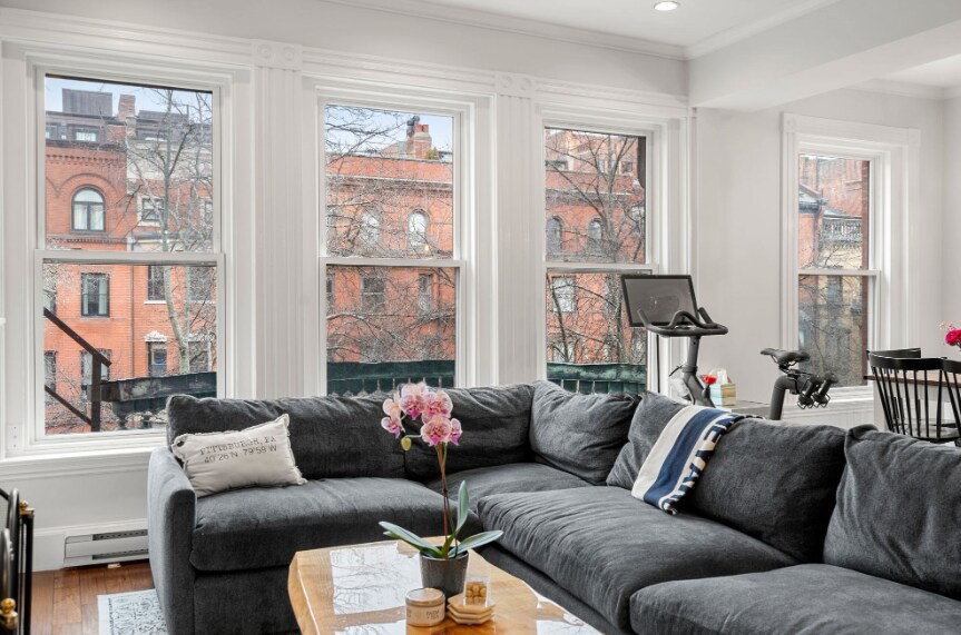 Building Photo - 461 Beacon St