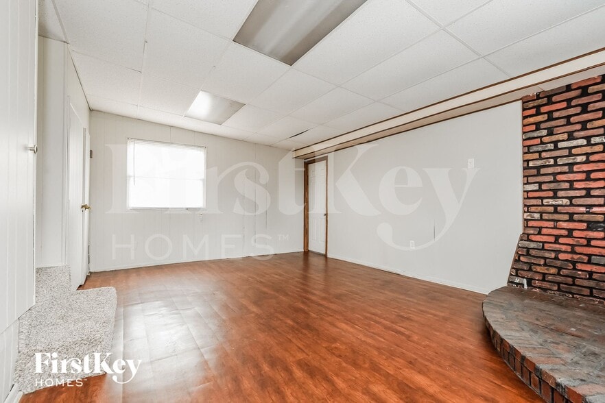 Building Photo - 3104 S Kercheval Dr