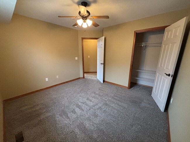 Building Photo - 4 Bed 2 Bath Home in Nixa!!