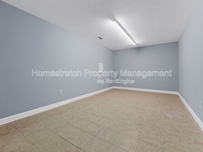 Building Photo - 16 Saali Dr