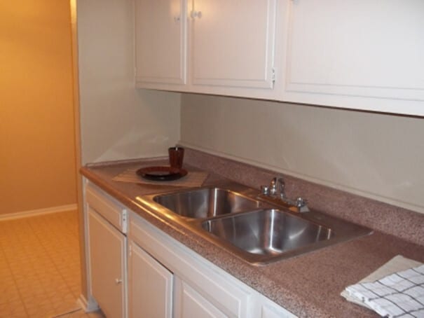 Building Photo - Brookview Duplex 6822