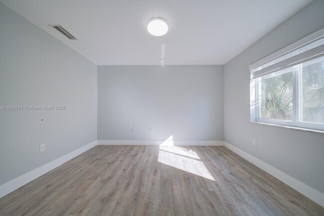 Building Photo - 2210 NW 171st Terrace