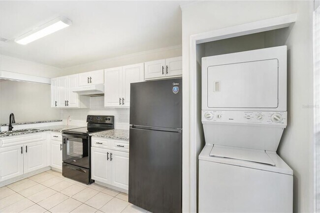 Building Photo - 5100 Burchette Rd