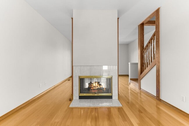 Building Photo - 6143 S Virginia Ave