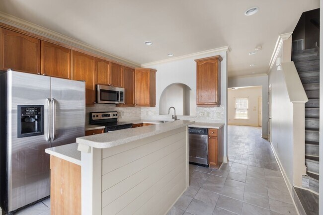 Building Photo - 4316 Summercrest Blvd