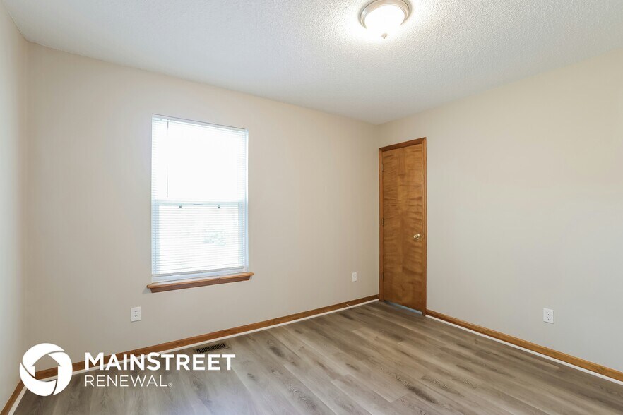 Building Photo - 15504 Vicie Ave