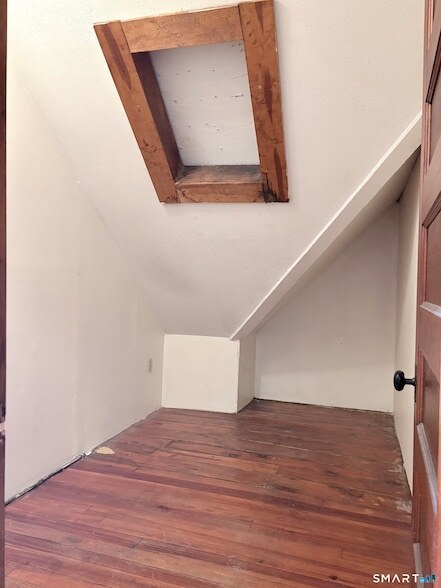 Building Photo - 792 Elm St