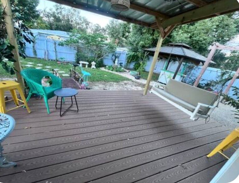 Building Photo - 310 15th Ave SW