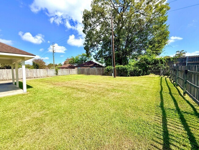 Building Photo - 12483 Fairhope Way