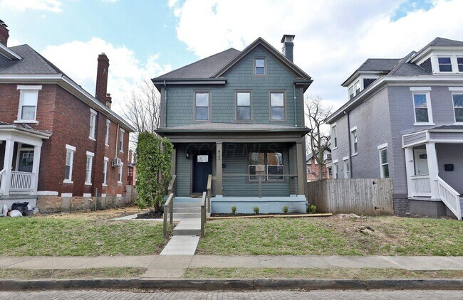 Primary Photo - 423 Stoddart Ave