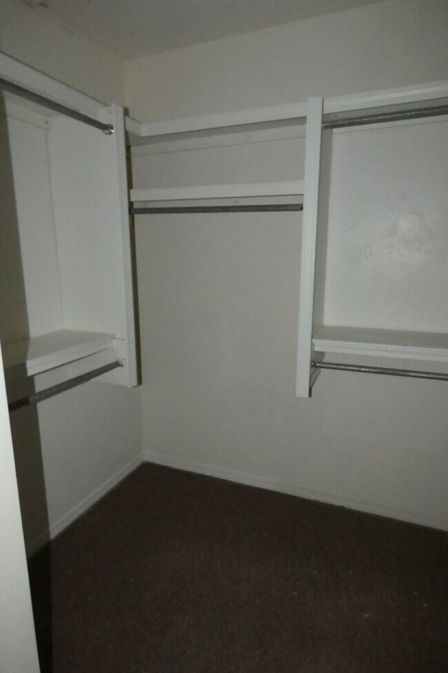 Building Photo - Close to Fort Sill, East side neighborhood