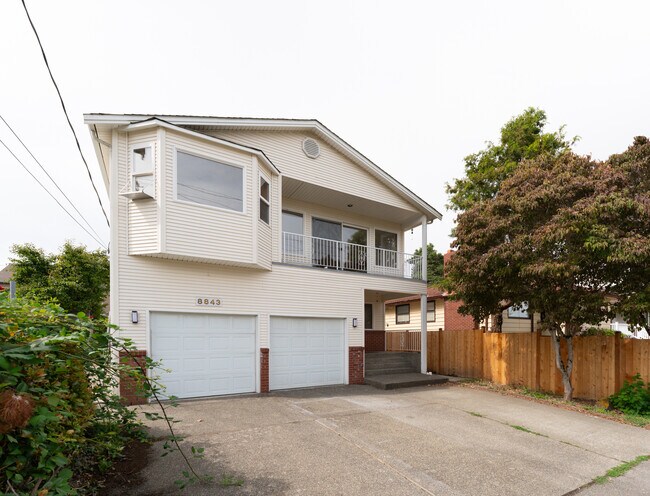 Building Photo - 8843 39th Ave S