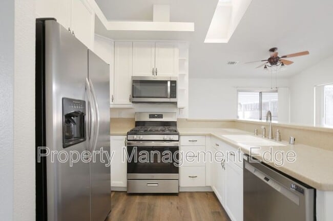 Building Photo - 37753 Sea Pines Ct