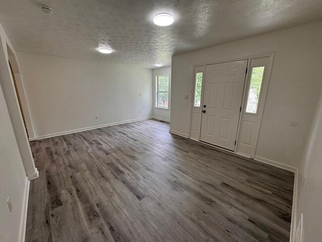 Building Photo - 3037 Summer Lake Dr