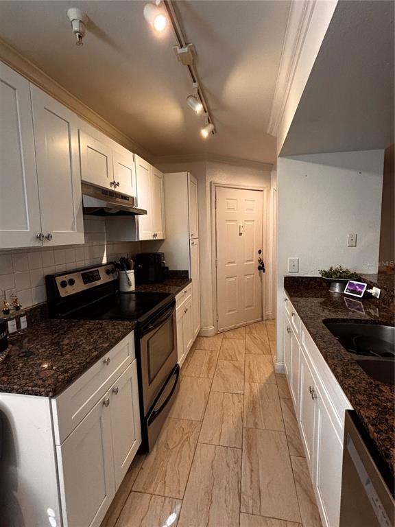 Building Photo - 413 Summit Ridge Pl