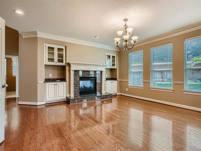 Building Photo - 2331 Vinemead Ct