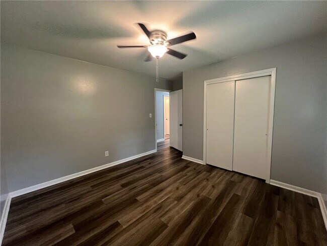 Building Photo - 1128 Lanier Dr