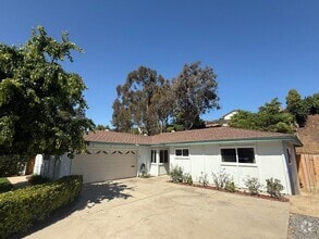 Building Photo - 3B/2BA Home in Rancho Peñasquitos Availabl...