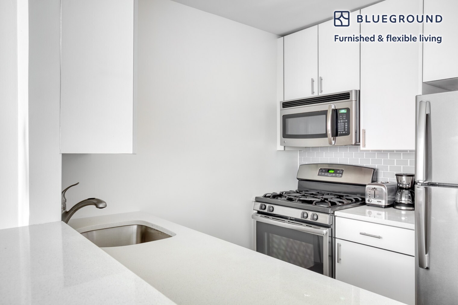 Building Photo - 520 W 43rd St
