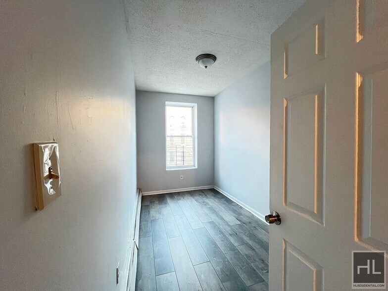 Building Photo - PARK PLACE