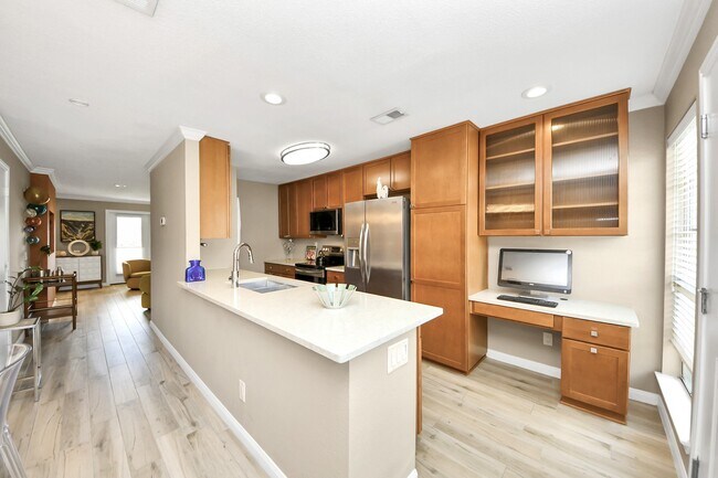 Building Photo - 1860 White Oak Dr