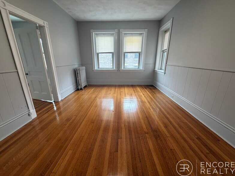 Building Photo - 11 Park St